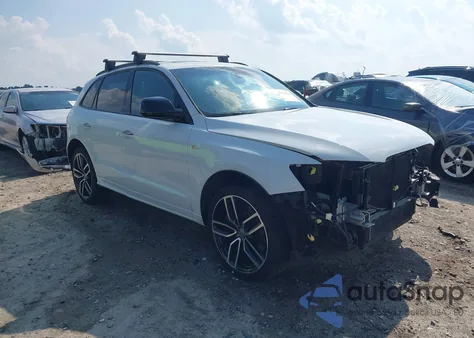 2017 Audi Sq5 3.0T Premium Plus z USA, uszkodzony, nr VIN WA1CCAFP1HA076275